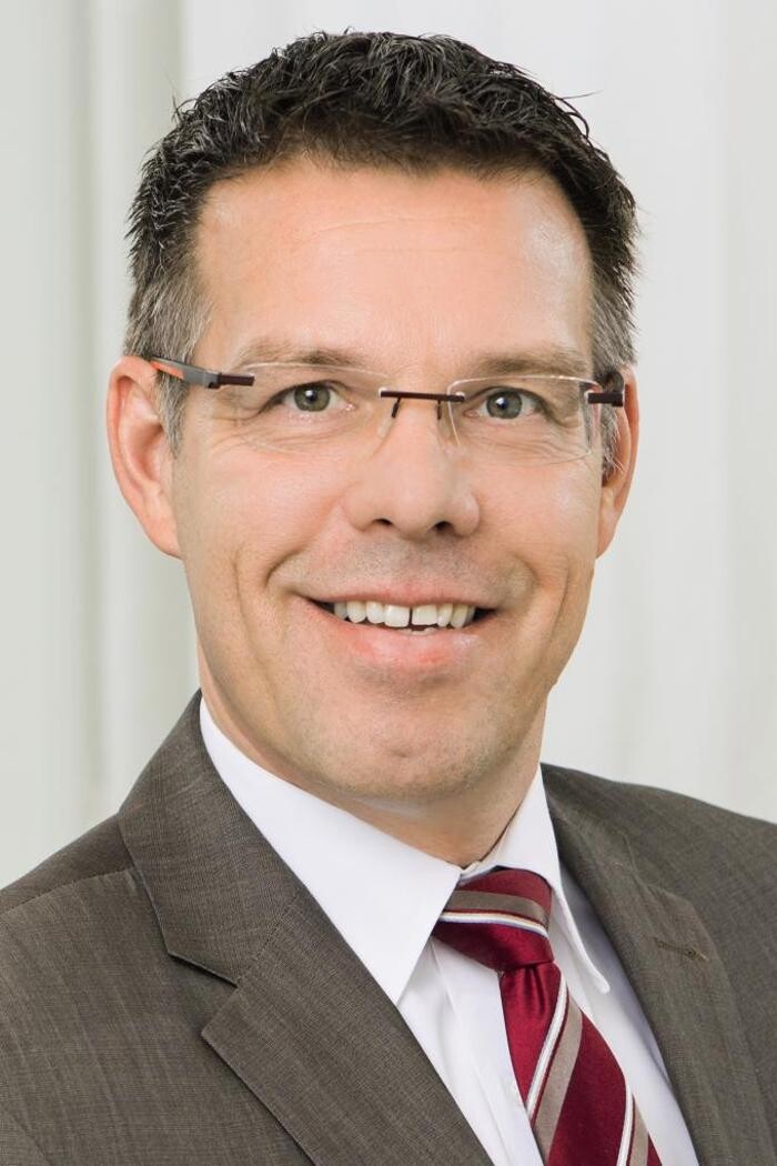 Bilder ERGO Versicherung Armin Plüschau