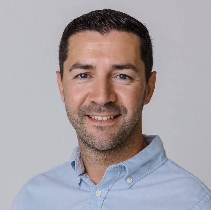 Bilder ERGO Versicherung Milovan Gajic