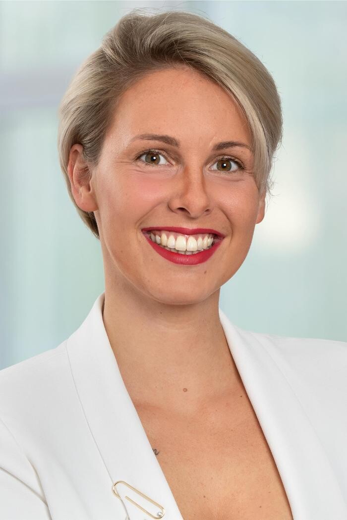 Bilder ERGO Versicherung Julia Molitor