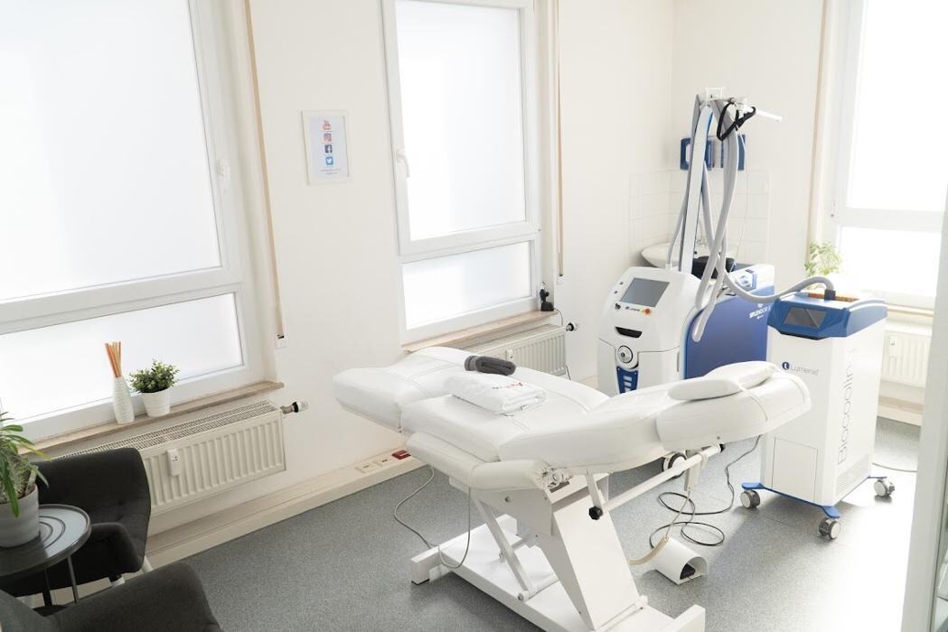 Bilder Activa Laserzentrum & Ästhetik Heilbronn - Laser Haarentfernung & Tattoo Entfernung