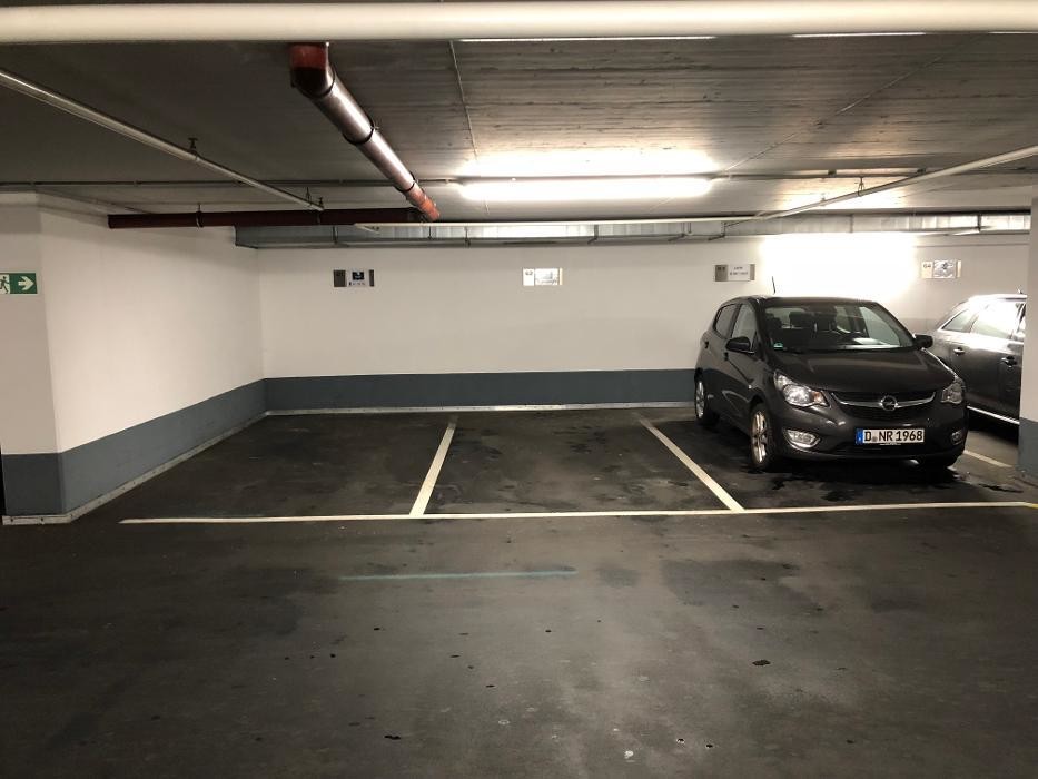 Bilder ampido Parkplatz Düsseldorf Medienhafen