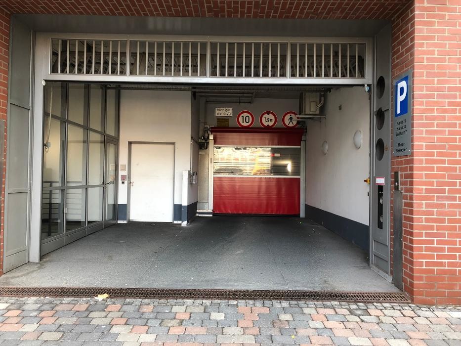 Bilder ampido Parkplatz Düsseldorf Medienhafen