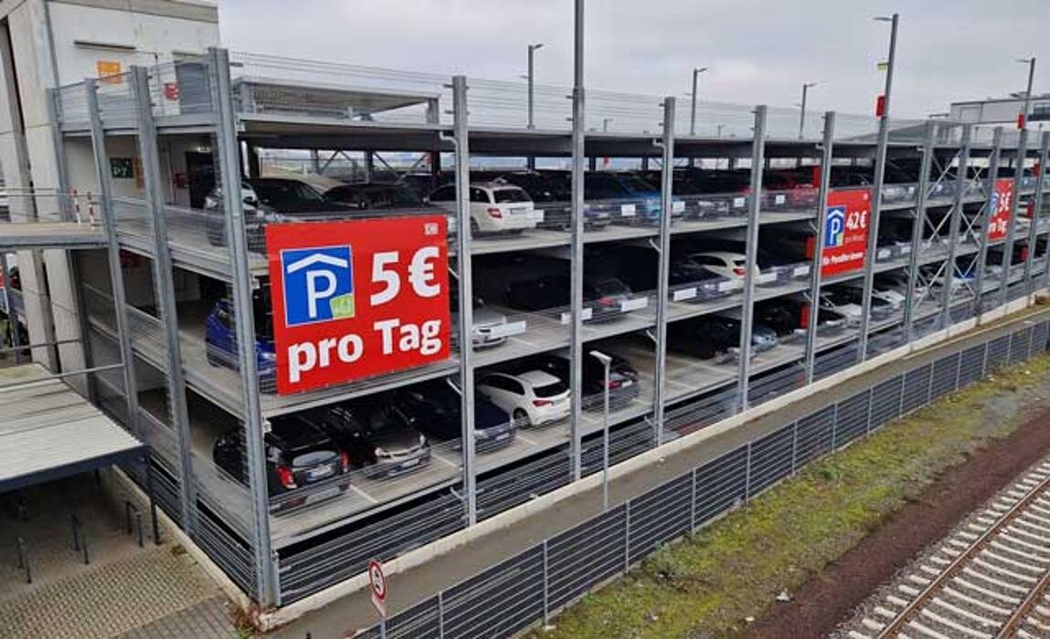 Bilder DB BahnPark Parkhaus Bahnhof Lahnstraße P1