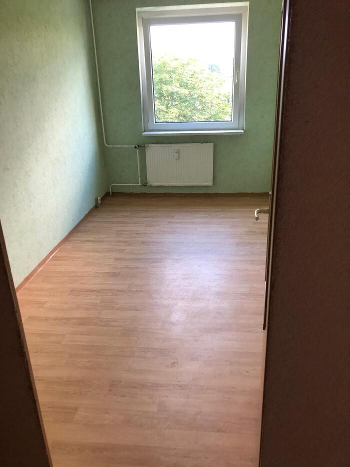 Bilder Der Transporter | Wohnungsauflösung Hausauflösungen Kellerräumung Entrümpelungen Schwerin