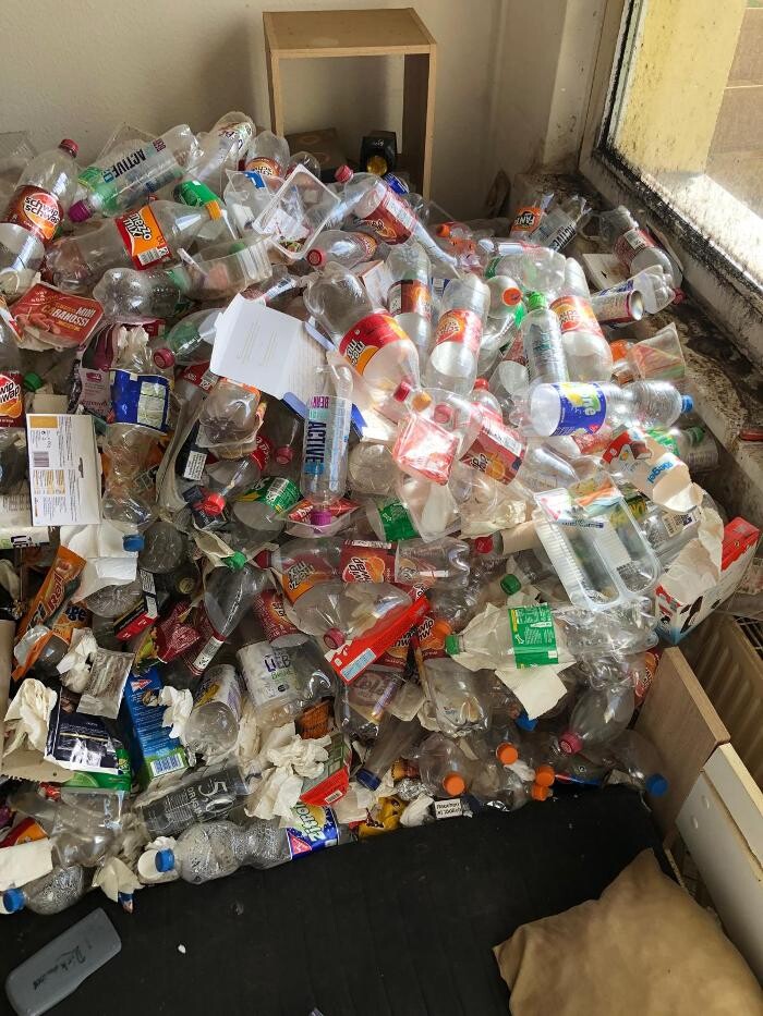 Bilder Der Transporter | Wohnungsauflösung Hausauflösungen Kellerräumung Entrümpelungen Schwerin