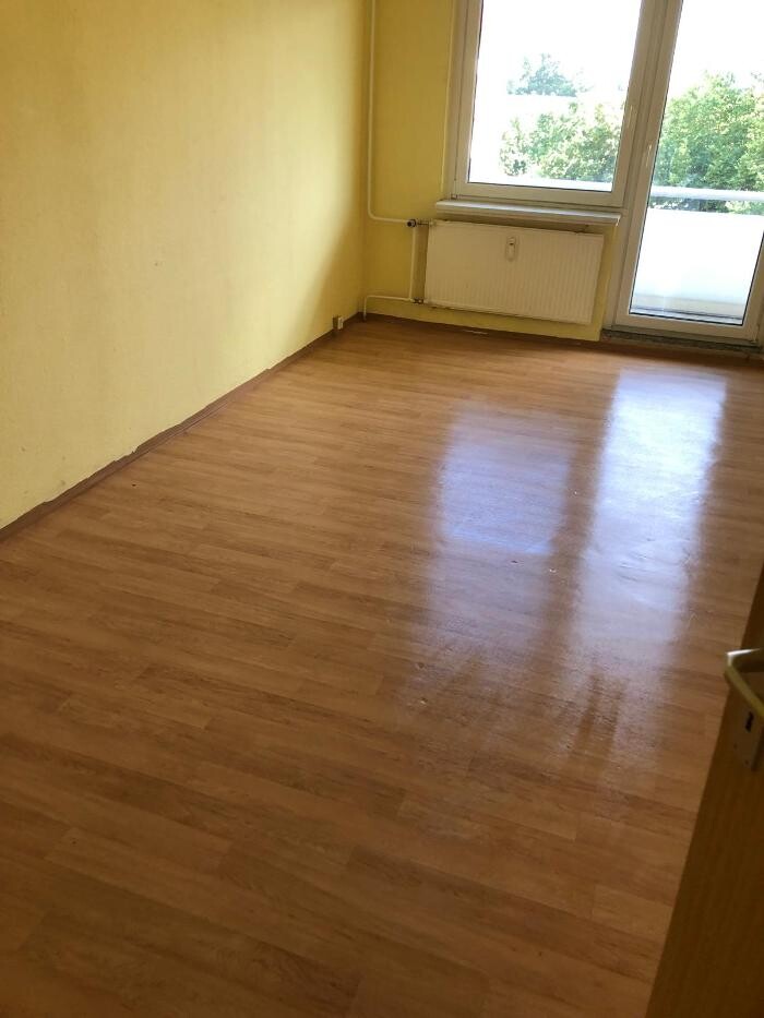 Bilder Der Transporter | Wohnungsauflösung Hausauflösungen Kellerräumung Entrümpelungen Schwerin