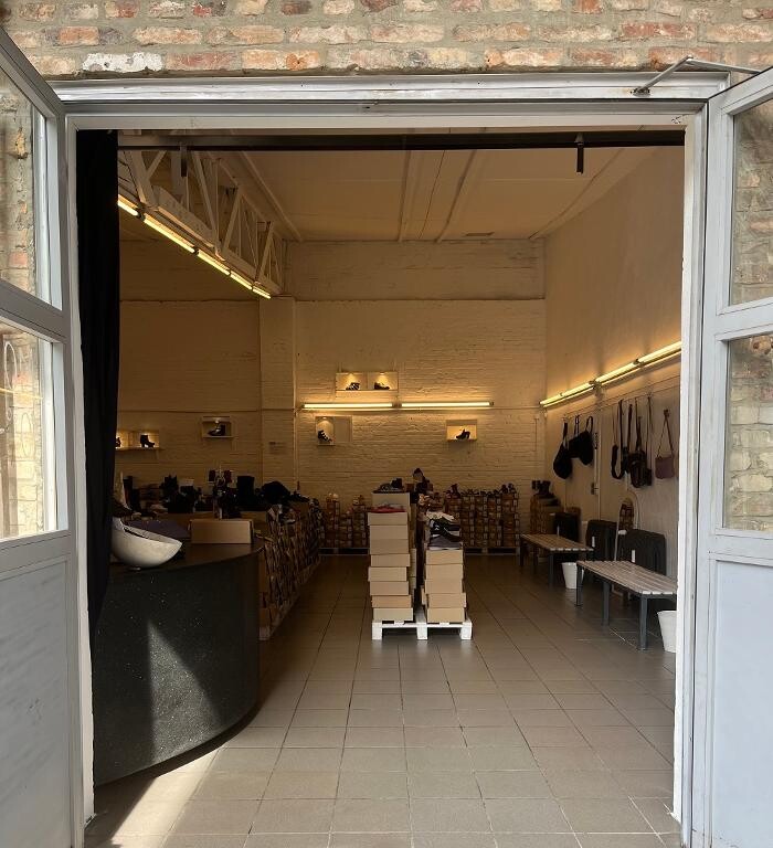 Bilder Trippen Factory Outlet