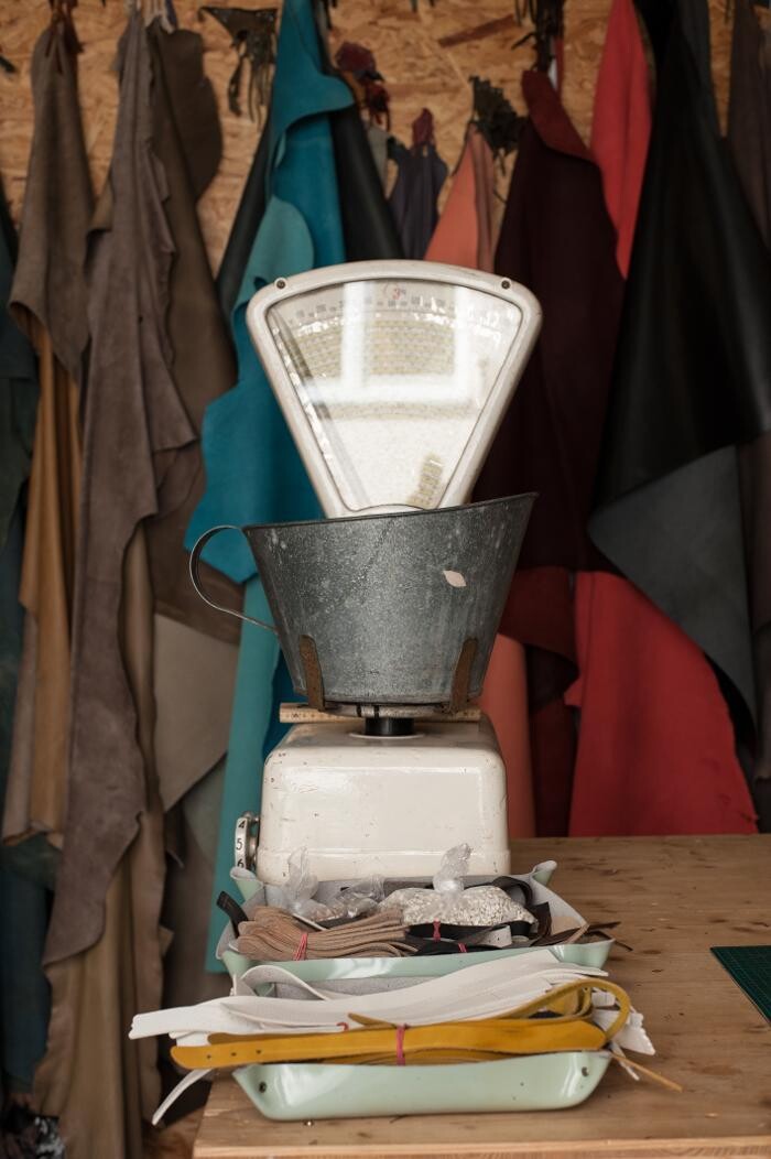 Bilder Lederreste - Laden
