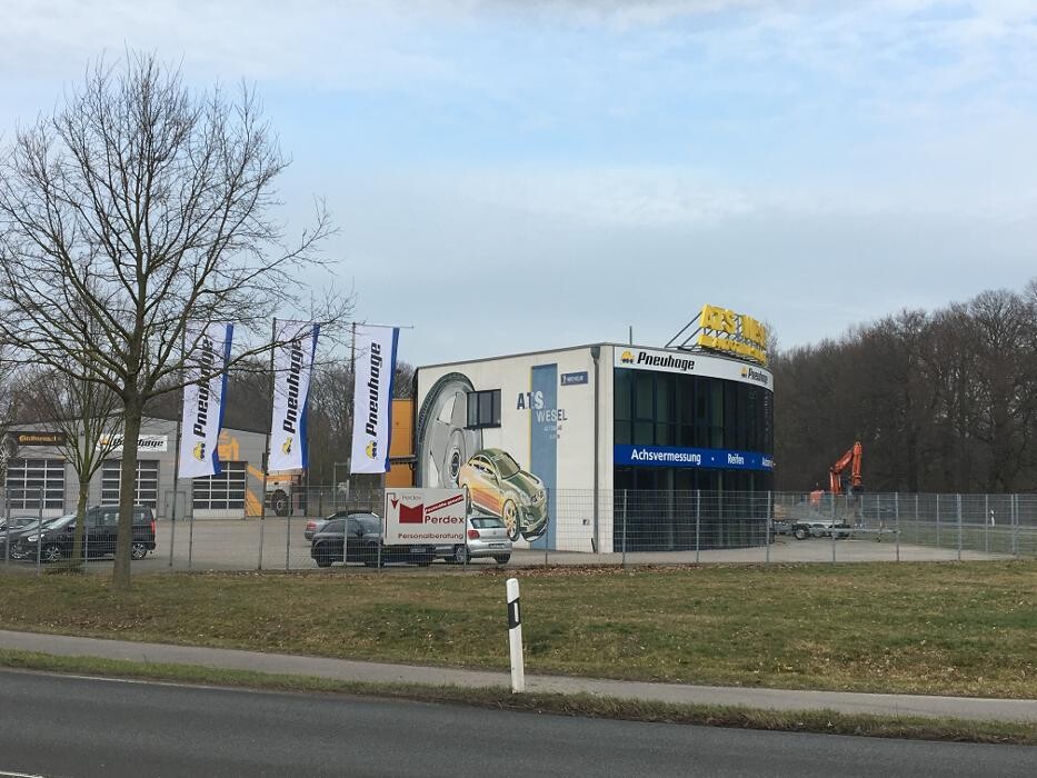 Bilder Pneuhage Reifen und Autoservice