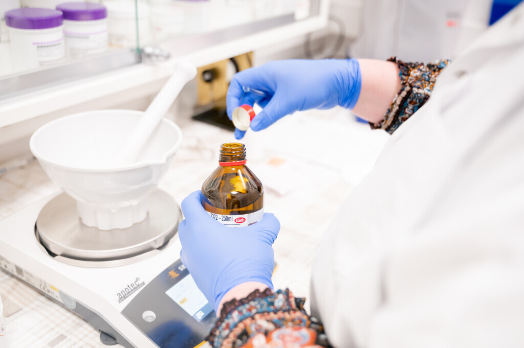 Bilder Alaska-Apotheke