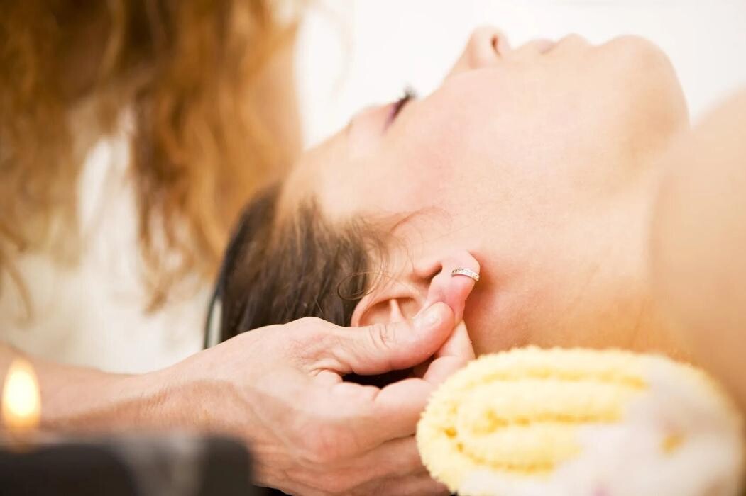Bilder Ayurveda Massage, Klang und Waldbaden - Stephan