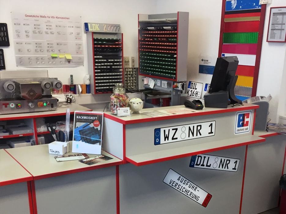 Bilder Autoschilder & Zulassungen Tönjes Wetzlar