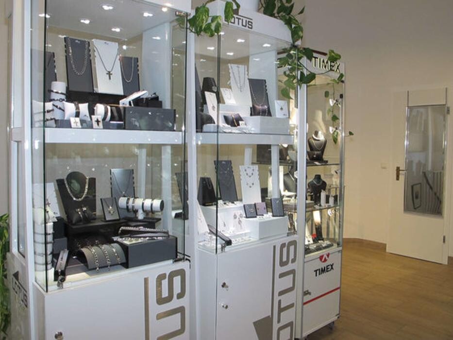 Bilder Schmuck im Zentrum