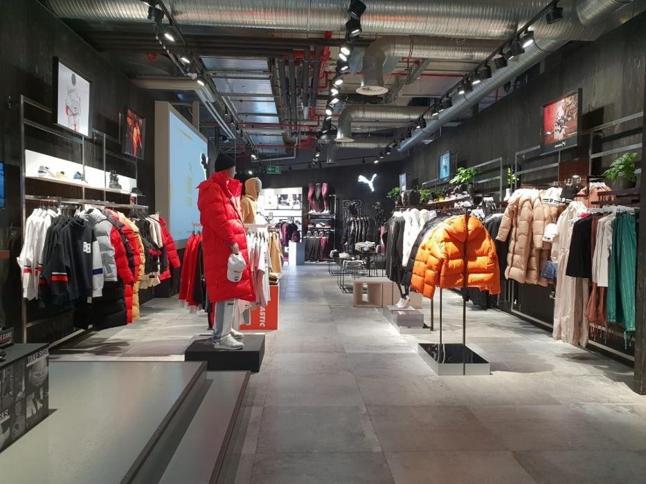 Bilder PUMA Outlet Herzogenaurach