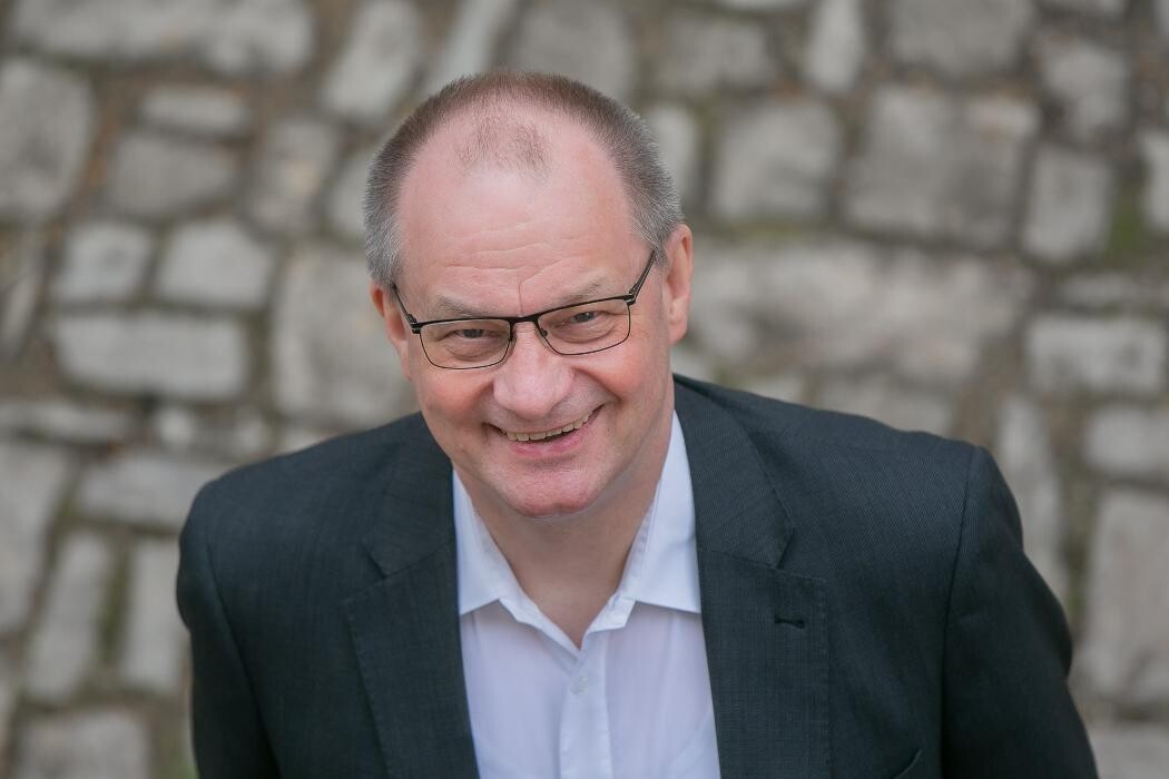 Bilder Dr. Wolfgang Schneider Finanz-Versicherungs-Makler