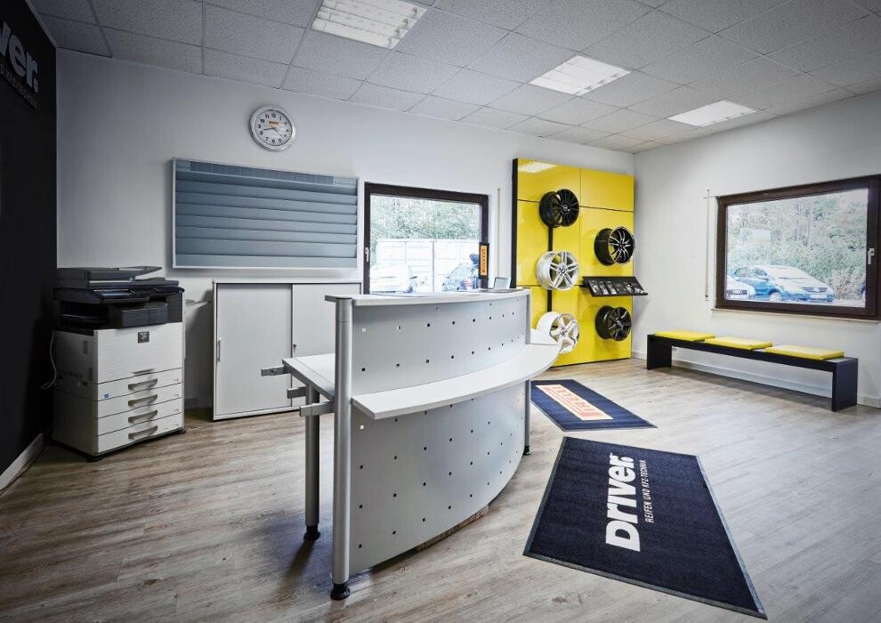 Bilder Driver Center Mkt Meckenheimer Kraftfahrzeugtechnik