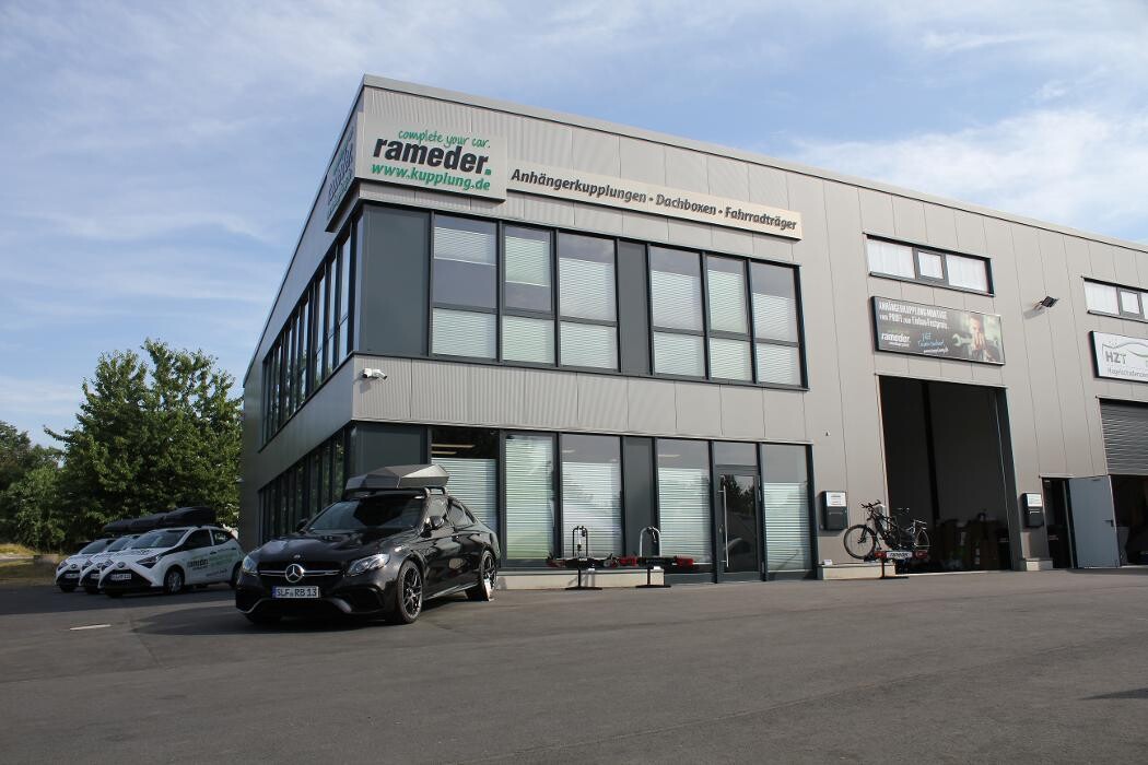 Bilder Rameder Technologiezentrum Saalfeld | Anhängerkupplung Montage