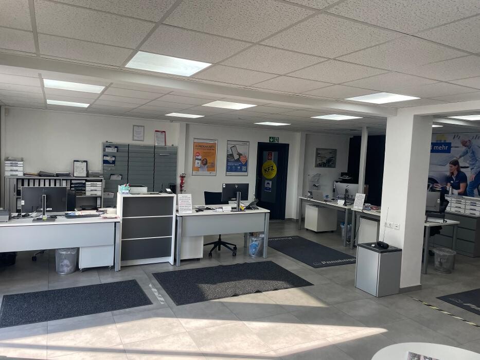 Bilder Pneuhage Reifen und Autoservice