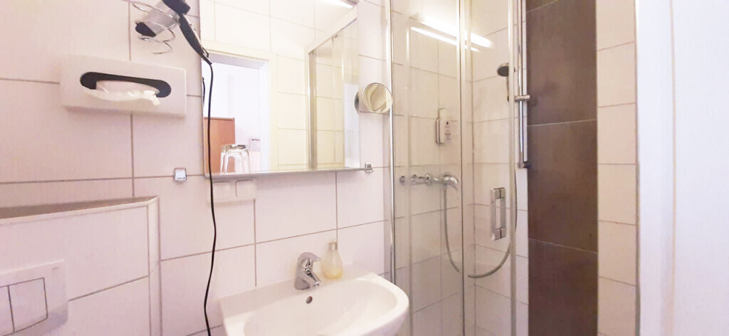 Bilder Landgasthof - Hotel "Zur scharfen Ecke"