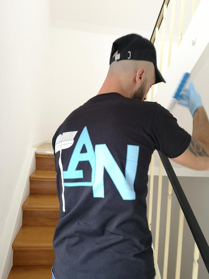 Bilder Tan Reinigungsdiensleistungen