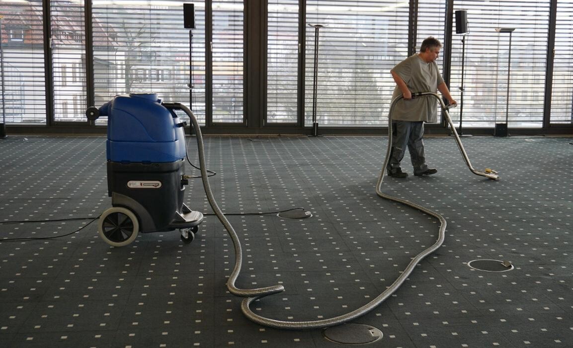 Bilder Tan Reinigungsdiensleistungen