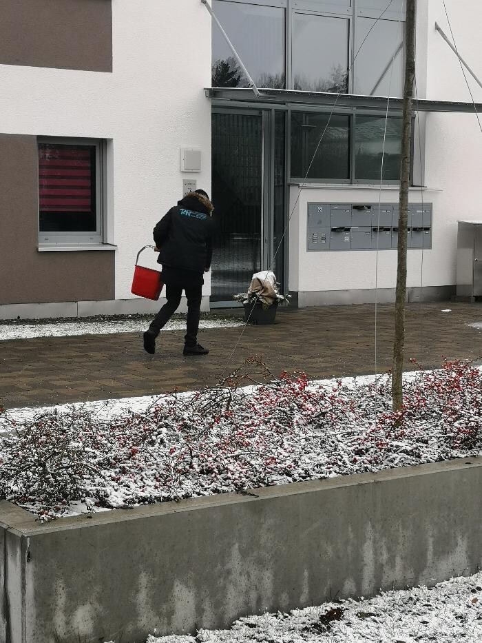 Bilder Tan Reinigungsdiensleistungen