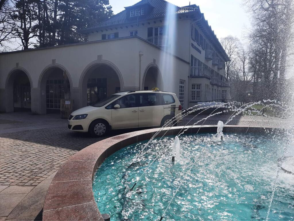 Bilder Taxi Dörr Inhaber Christian Liesche