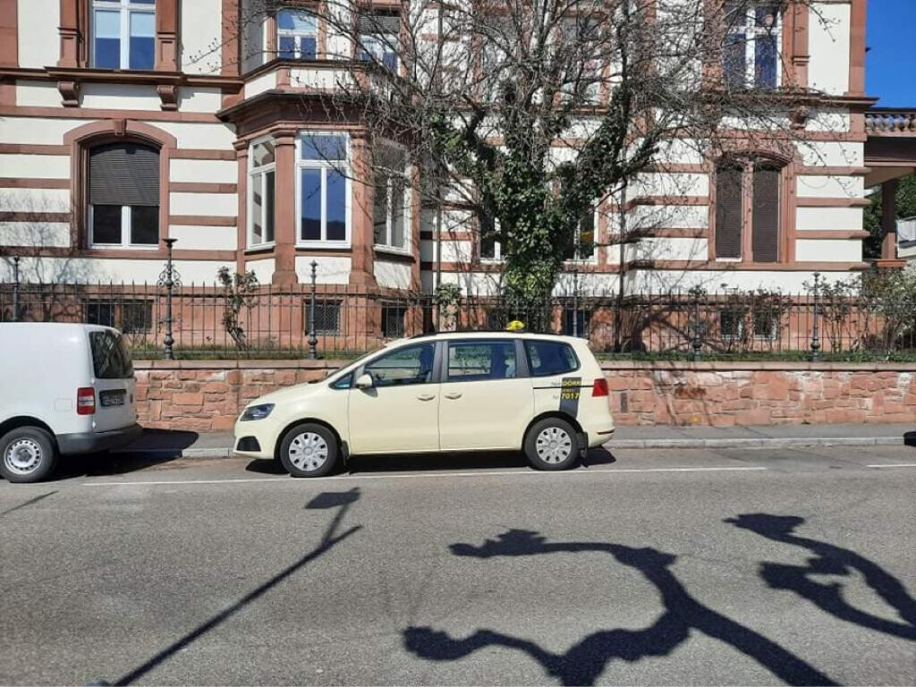 Bilder Taxi Dörr Inhaber Christian Liesche