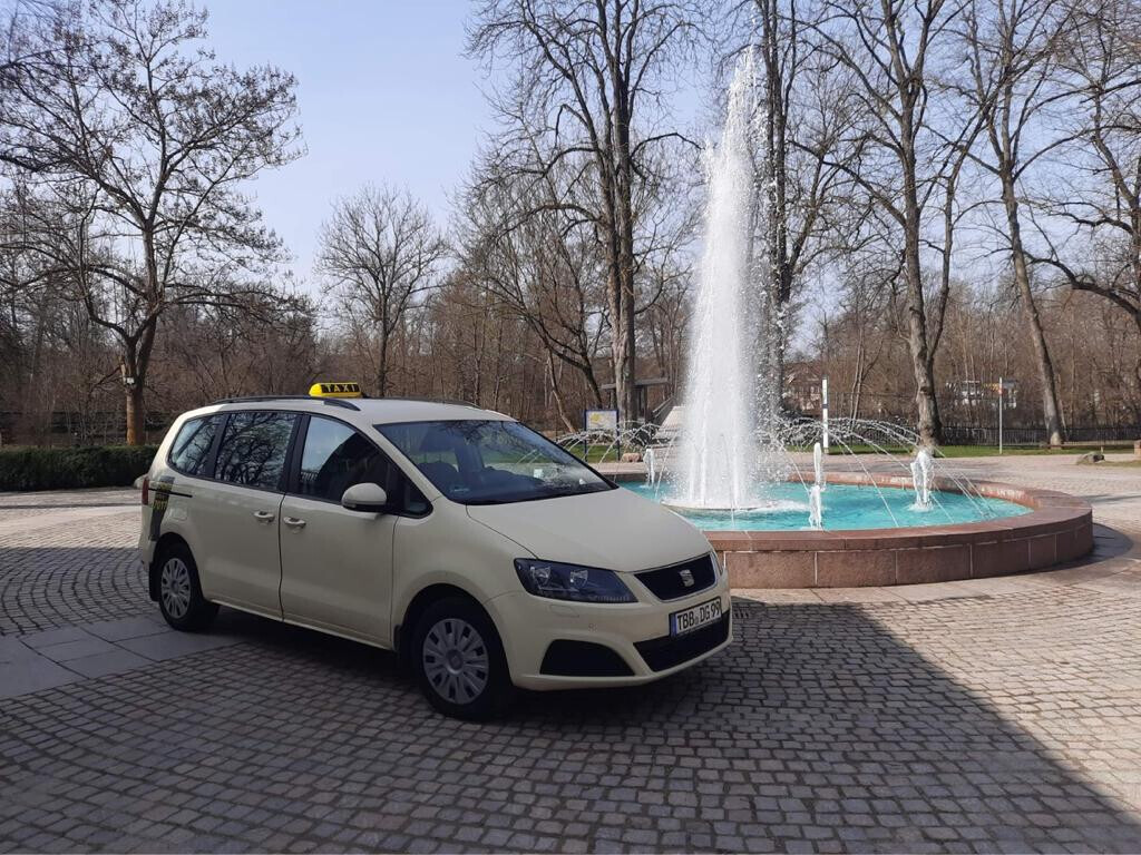 Bilder Taxi Dörr Inhaber Christian Liesche