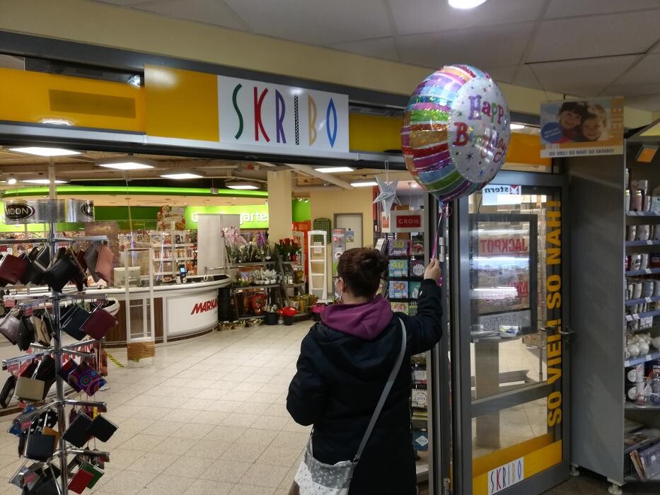 Bilder SKRIBO menschen-bauen-leben