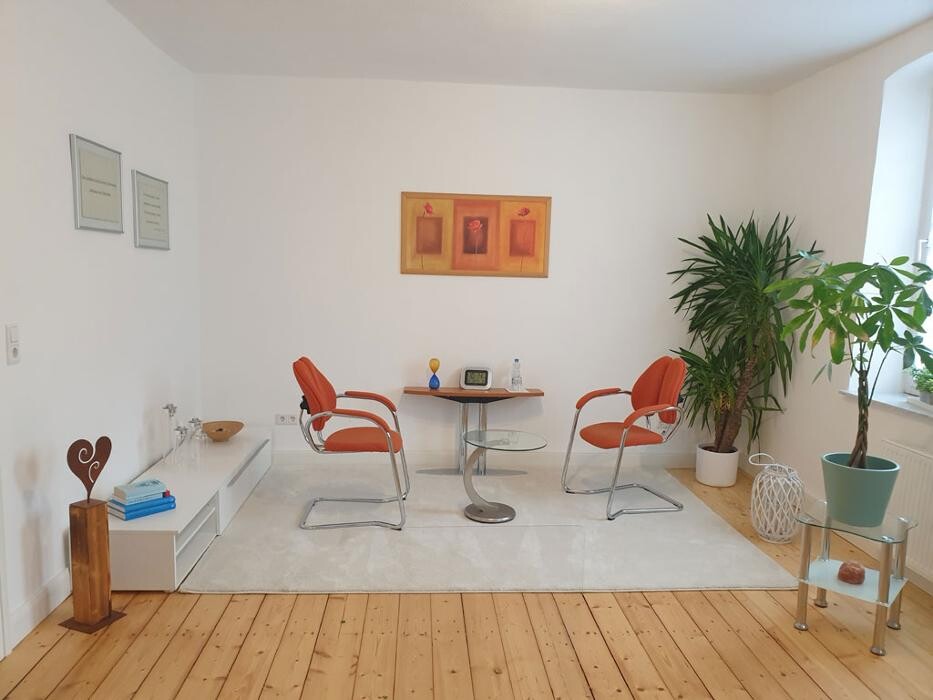 Bilder Heilkundliche Praxis für Psychotherapie und Hypnose