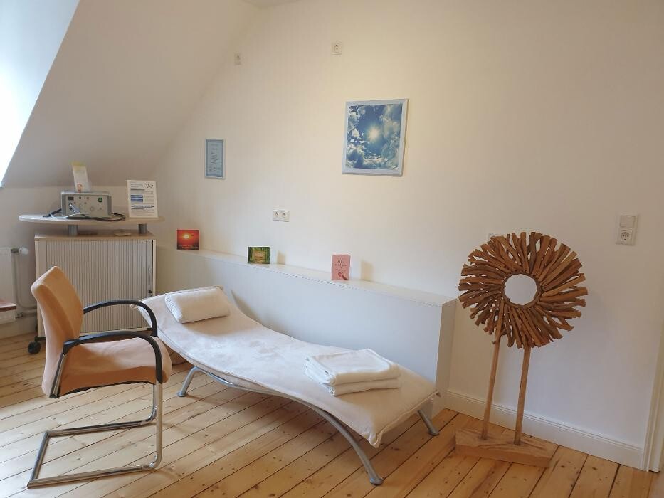 Bilder Heilkundliche Praxis für Psychotherapie und Hypnose