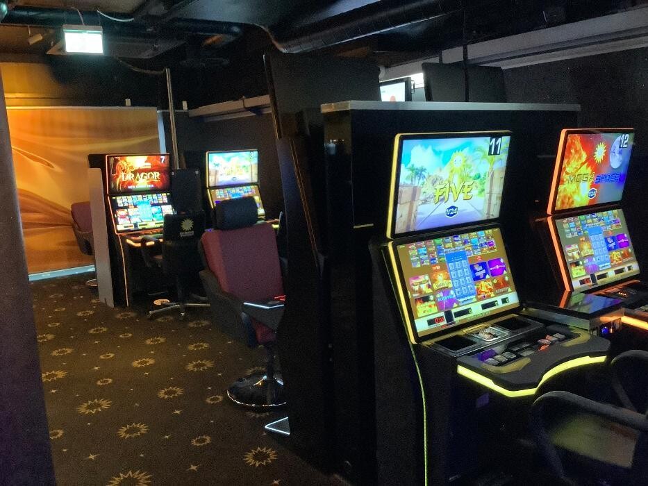 Bilder MERKUR SPIELHALLE Düsseldorf