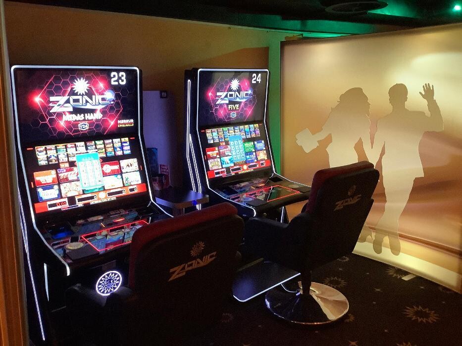 Bilder MERKUR SPIELHALLE Düsseldorf