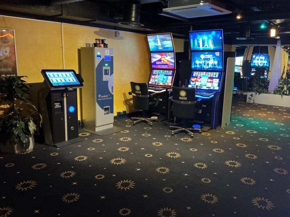 Bilder MERKUR SPIELHALLE Düsseldorf