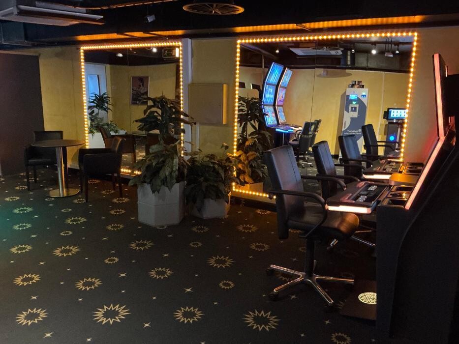 Bilder MERKUR SPIELHALLE Düsseldorf