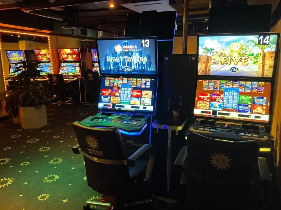 Bilder MERKUR SPIELHALLE Düsseldorf