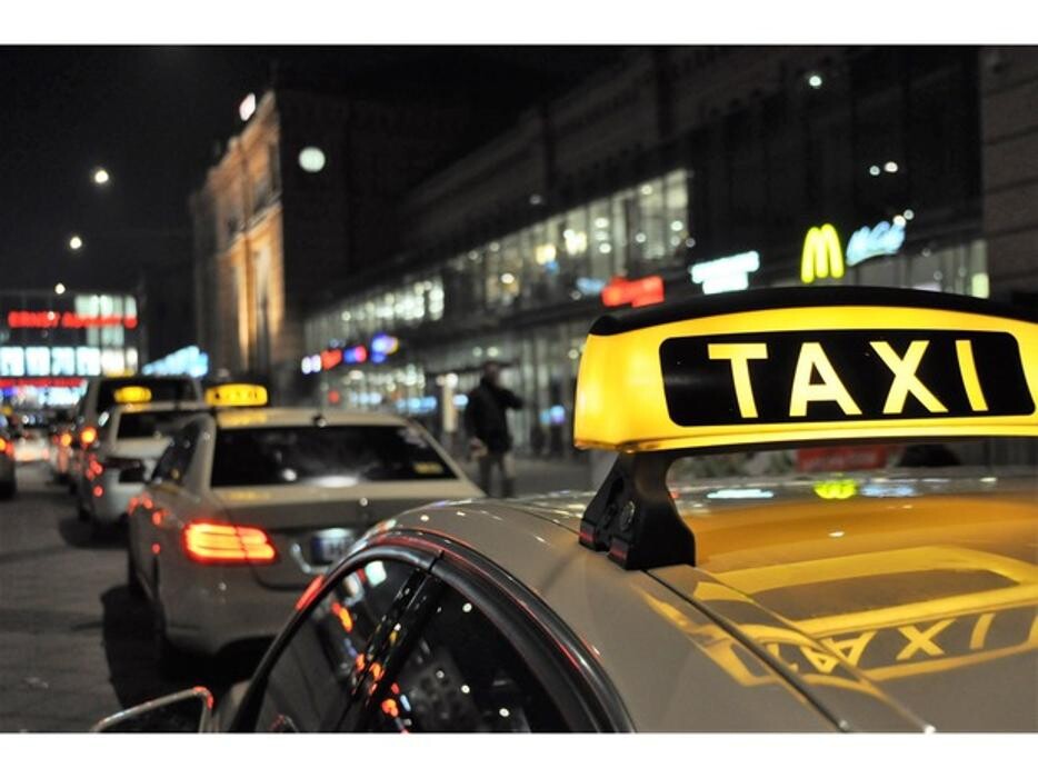 Bilder Hallo Taxi GmbH