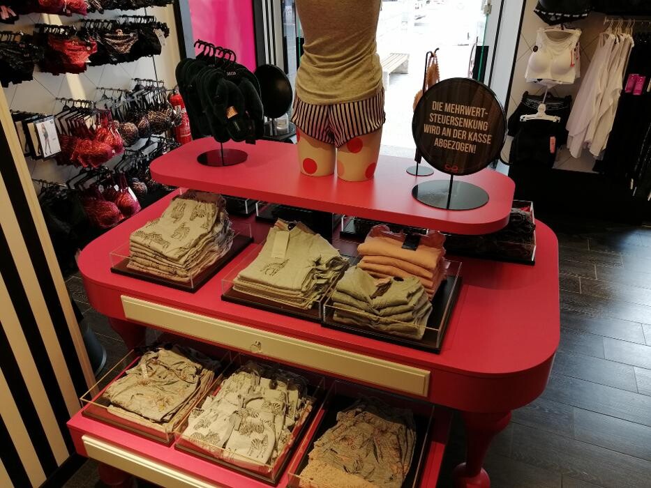 Bilder Hunkemöller