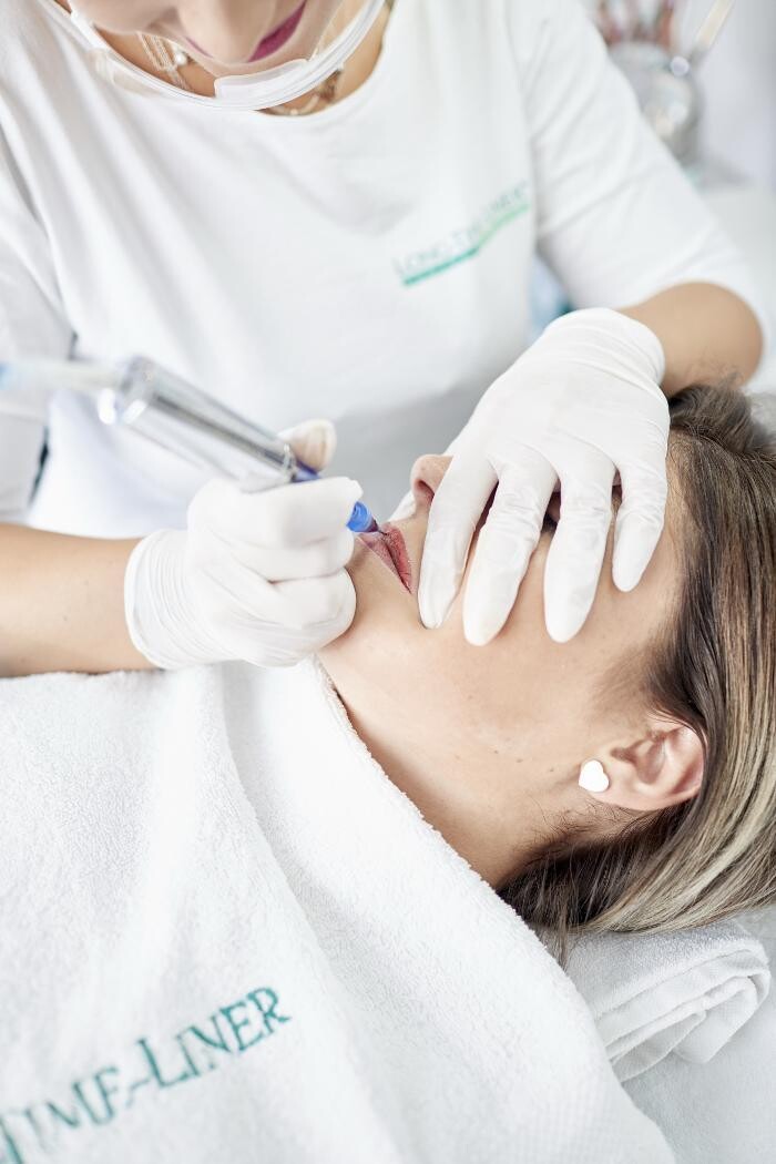 Bilder Annett Roeder - LONG TIME LINER - Permanent Make up Hamburg GmbH