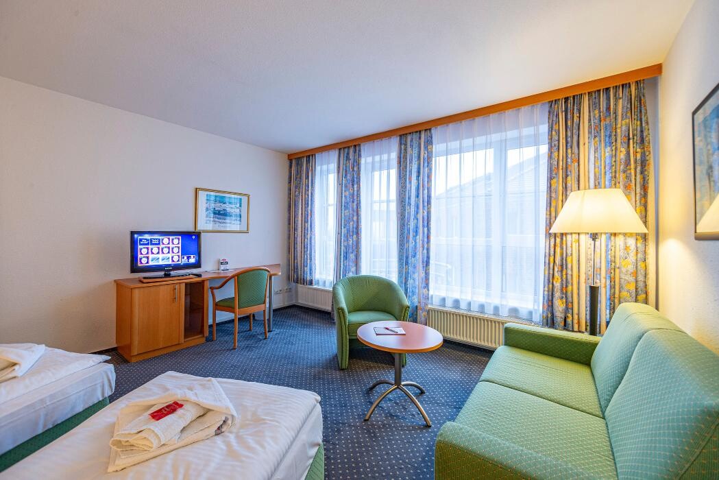 Bilder Hotel Rostock West im "Kritzmow Park"
