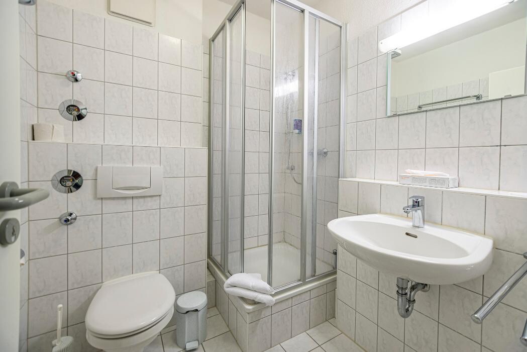 Bilder Hotel Rostock West im "Kritzmow Park"