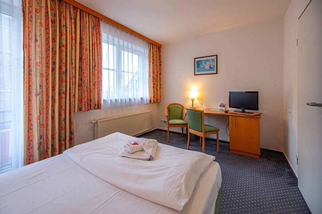 Bilder Hotel Rostock West im "Kritzmow Park"