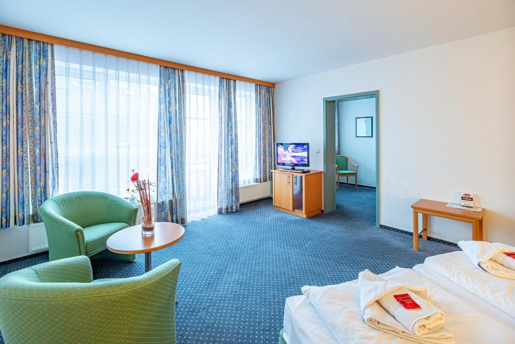Bilder Hotel Rostock West im "Kritzmow Park"
