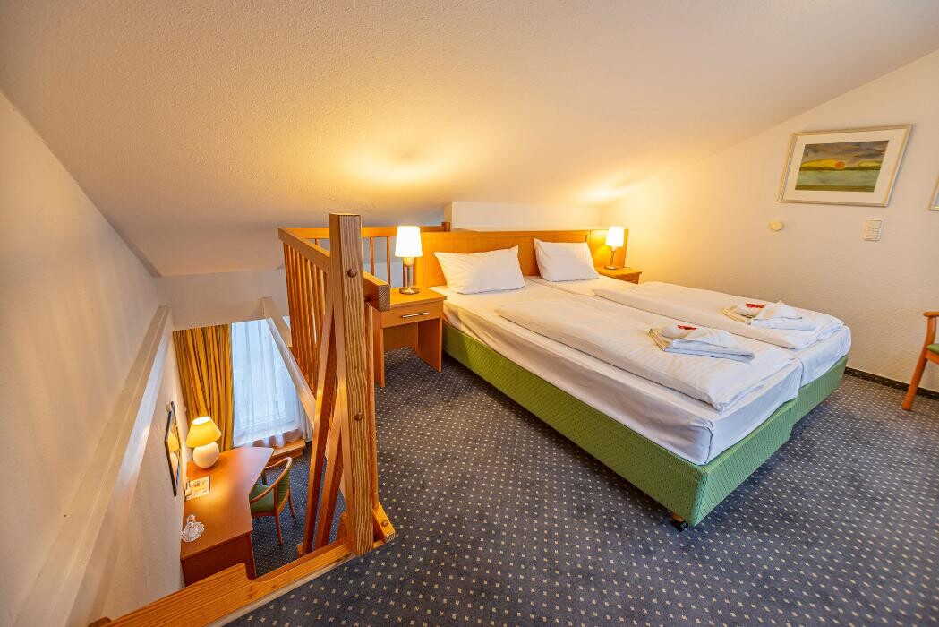Bilder Hotel Rostock West im "Kritzmow Park"