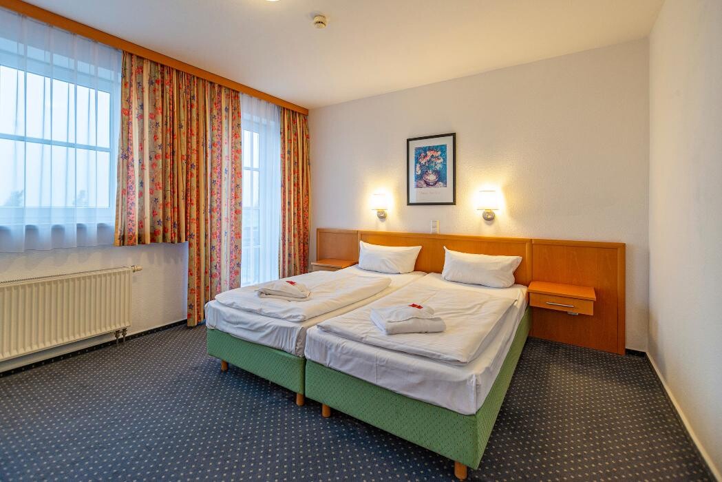 Bilder Hotel Rostock West im "Kritzmow Park"
