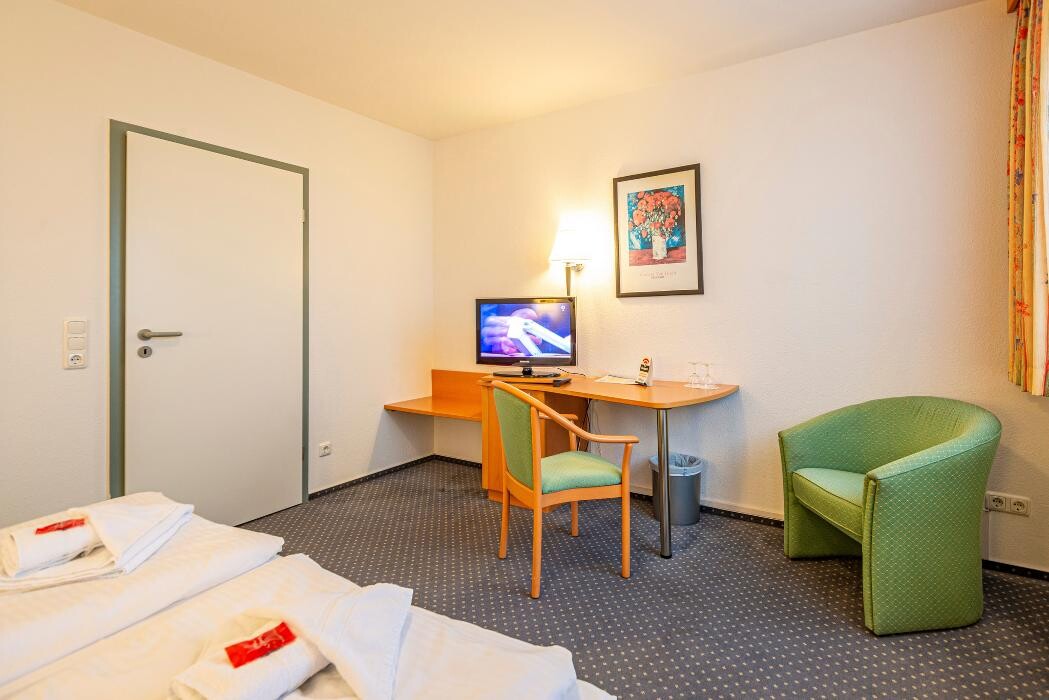 Bilder Hotel Rostock West im "Kritzmow Park"