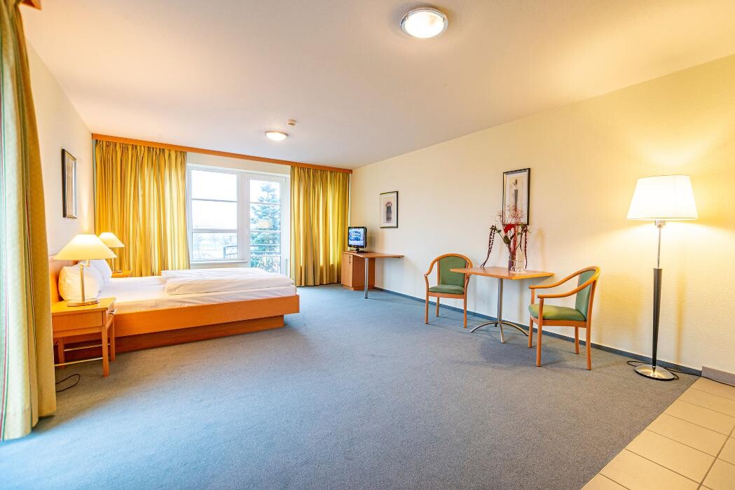 Bilder Hotel Rostock West im "Kritzmow Park"