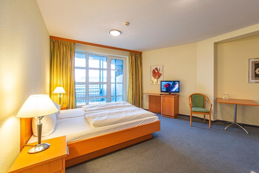 Bilder Hotel Rostock West im "Kritzmow Park"