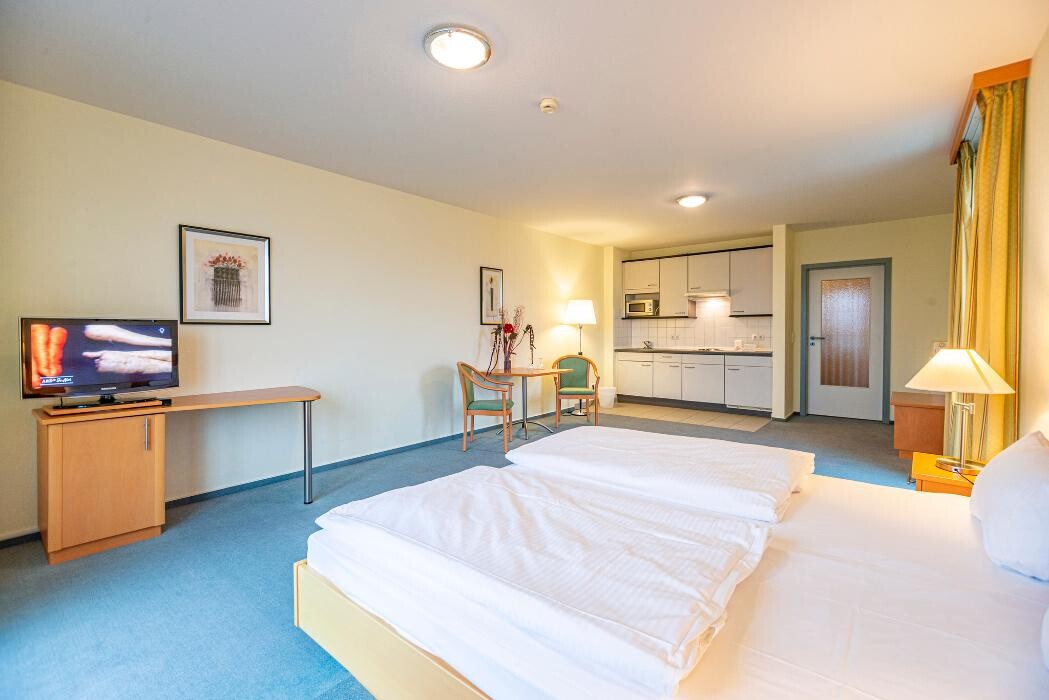 Bilder Hotel Rostock West im "Kritzmow Park"